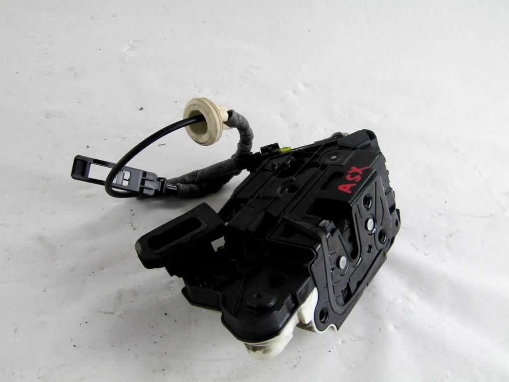 5K1837015E CHIUSURA SERRATURA PORTA ANTERIORE SINISTRA VOLKSWAGEN GOLF 7 2.0 D 110KW 6M 5P (2016) RICAMBIO USATO