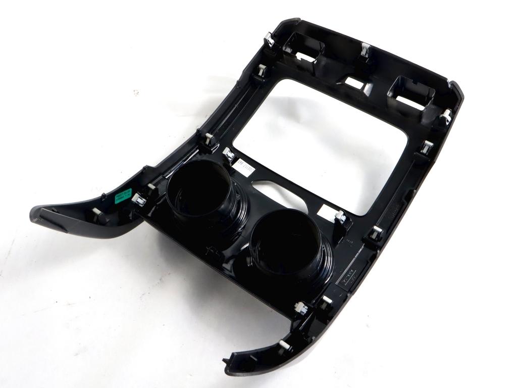 682603572R MASCHERINA RIVESTIMENTO CRUSCOTTO CENTRALE DACIA DUSTER 1.6 G 84KW 5M 5P (2017) RICAMBIO USATO CON BOCCHETTE AERAZIONE