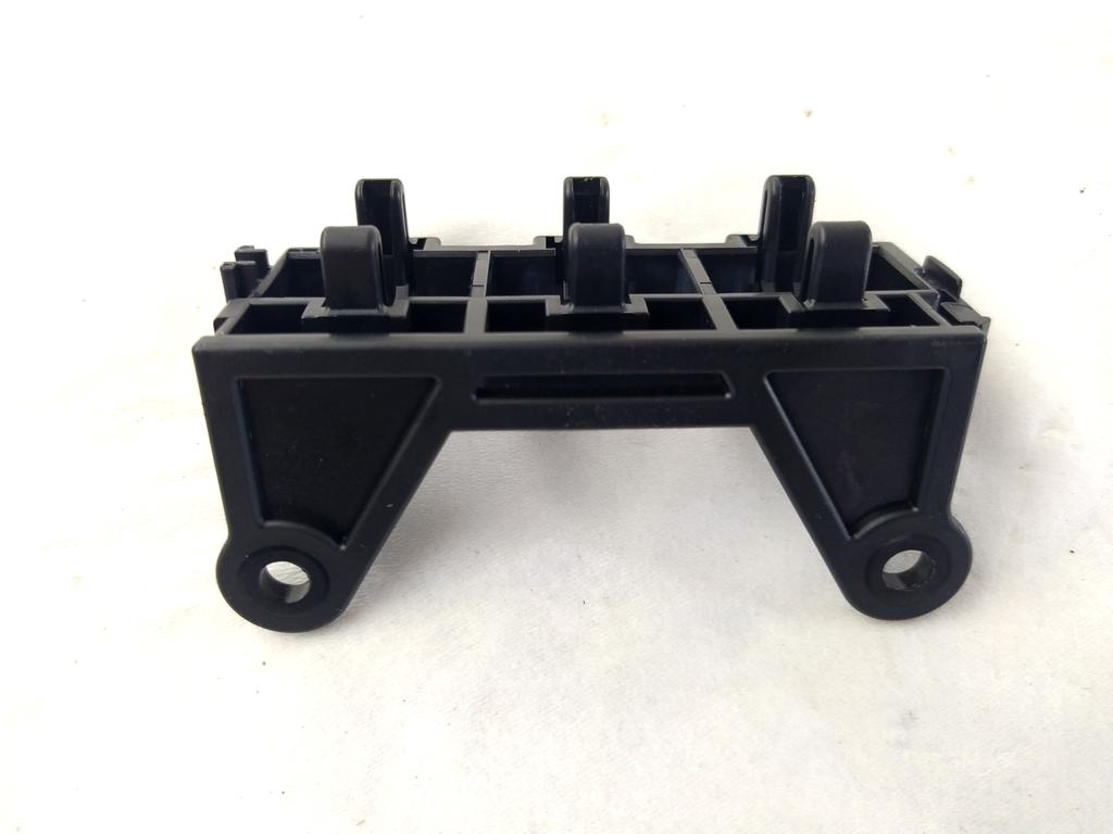 4B0937545B STAFFA SUPPORTO CABLAGGIO SEDILE BENTLEY CONTINENTAL GT 4.0 B 388KW 4X4 AUT 2P (2016) RICAMBIO USATO