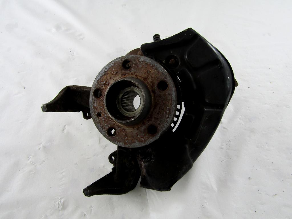 LEVI VRTLJIVI LEZAJ / PESTO KOLESA Z LEZAJEM SPREDAJ OEM N. 1J0498625 ORIGINAL REZERVNI DEL VOLKSWAGEN GOLF IV 1J1 1E7 1J5 MK4 BER/SW (1998 - 2004) BENZINA LETNIK 1999
