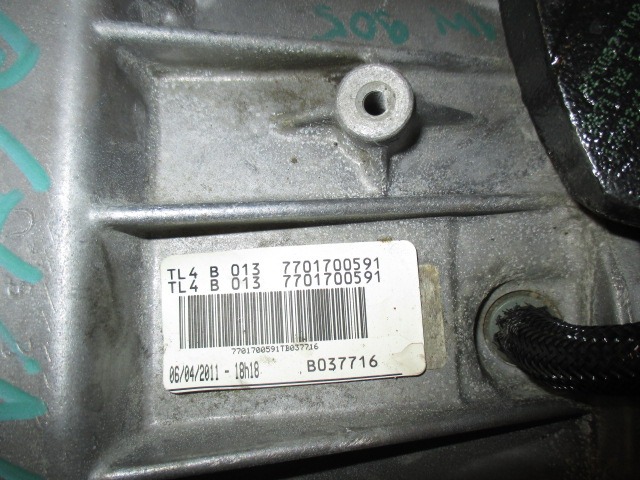 ROCNI MENJALNIK OEM N. 04800033A ORIGINAL REZERVNI DEL RENAULT LAGUNA BT0/1 KT0/1 MK3 BER/SW (10/2007 - 08/2010) DIESEL LETNIK 2011