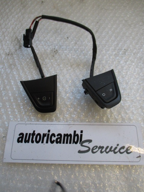 MULTIFUNKCIJSKI VOLAN OEM N.  ORIGINAL REZERVNI DEL RENAULT LAGUNA BT0/1 KT0/1 MK3 BER/SW (10/2007 - 08/2010) DIESEL LETNIK 2011