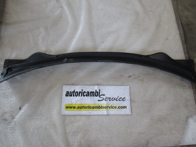 RE?ETKA POD VETROBRANSKIM STEKLOM OEM N. 668620001R ORIGINAL REZERVNI DEL RENAULT LAGUNA BT0/1 KT0/1 MK3 BER/SW (10/2007 - 08/2010) DIESEL LETNIK 2011