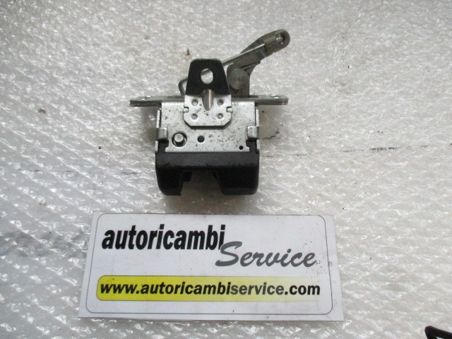 ZAKLEPANJE PRTLJA?NIH VRAT  OEM N. 90534769 ORIGINAL REZERVNI DEL OPEL CORSA C X01 R (2004 - 10/2006) DIESEL LETNIK 2003