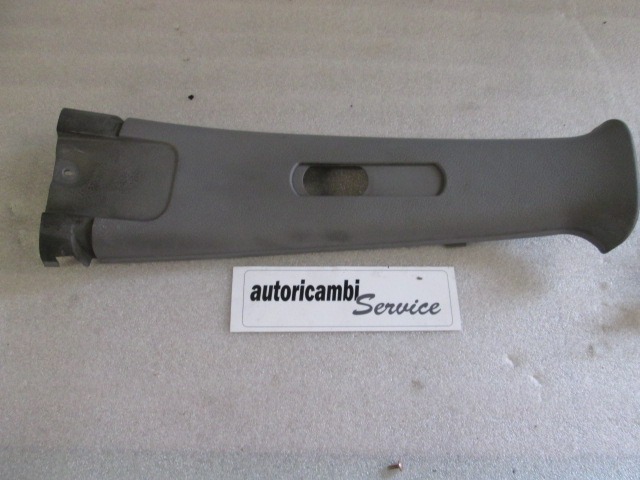 85822-3E000 RIVESTIMENTO SUPERIORE MONTANTE CENTRALE LATO SINISTRO KIA SORENTO 2.5 D 4X4 103KW AUT 5P (2004) RICAMBIO USATO 
