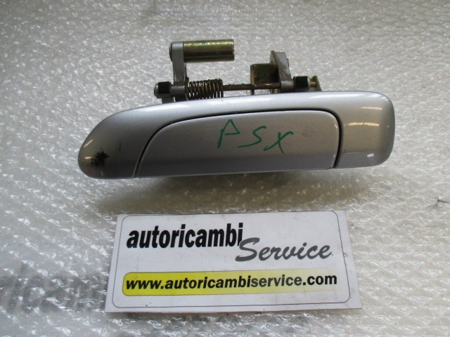 ZUNANJA KLJUKA ZADNJA LEVA VRATA OEM N. 72680SAA003 ORIGINAL REZERVNI DEL HONDA JAZZ GD GE3 GE2 MK2 (2002 - 2008) GD1 GD5 GD GE3 GE2 GE GP GG GD6 GD8 BENZINA LETNIK 2002