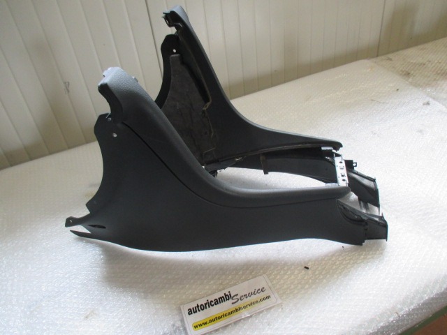 PLASTIKA MED SEDEZI BREZ NASLONJALA ROK OEM N. 4B0863241 ORIGINAL REZERVNI DEL AUDI A6 C5 R 4B5 4B2 BER/SW/ALLROAD (2001 - 2004)DIESEL LETNIK 2004