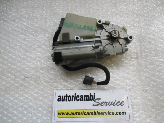 MOTOR POMICNE STREHE / SENCNIKI OEM N. 4B0959591A ORIGINAL REZERVNI DEL AUDI A6 C5 R 4B5 4B2 BER/SW/ALLROAD (2001 - 2004)DIESEL LETNIK 2004