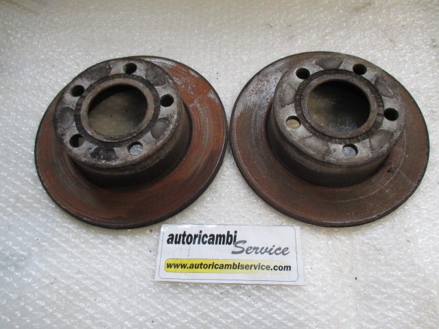 ZADNJI ZAVORNI DISKI OEM N. 4A0615601A ORIGINAL REZERVNI DEL AUDI A6 C5 R 4B5 4B2 BER/SW/ALLROAD (2001 - 2004)DIESEL LETNIK 2004