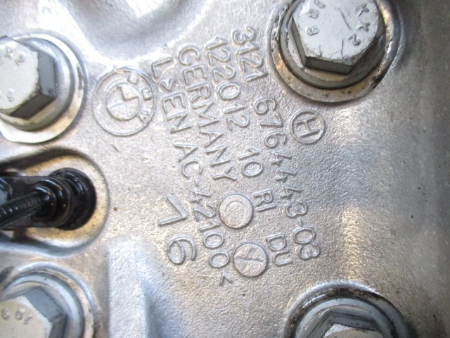 LEVI VRTLJIVI LEZAJ / PESTO KOLESA Z LEZAJEM SPREDAJ OEM N. 12201210 ORIGINAL REZERVNI DEL BMW SERIE 3 BER/SW/COUPE/CABRIO E90/E91/E92/E93 (2005 -2009) DIESEL LETNIK 2007
