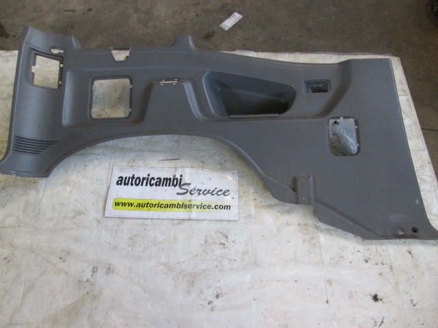 NOTRANJA OBLOGA ZADNJEGA BOKA  OEM N. 7690101050 ORIGINAL REZERVNI DEL NISSAN TERRANO II R20 (1996 - 1999) DIESEL LETNIK 1999