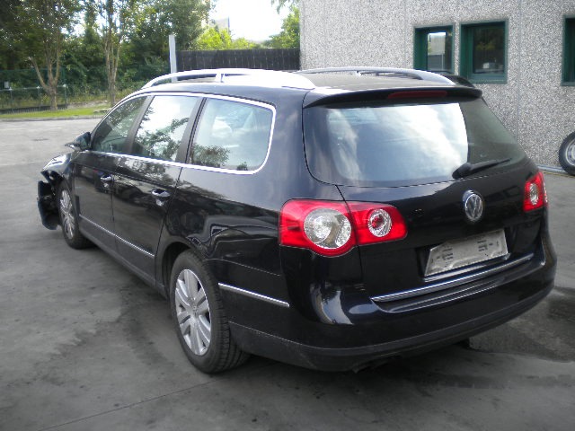 VOLKSWAGEN PASSAT SW 2.0 D 103KW AUT 5P (2006) RICAMBIO USATO 