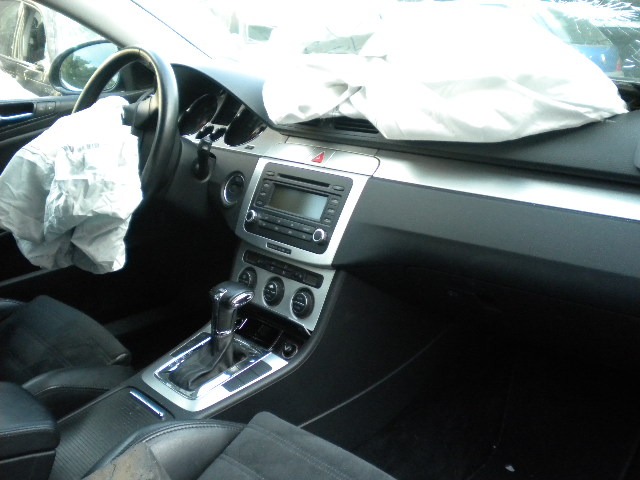 VOLKSWAGEN PASSAT SW 2.0 D 103KW AUT 5P (2006) RICAMBIO USATO 