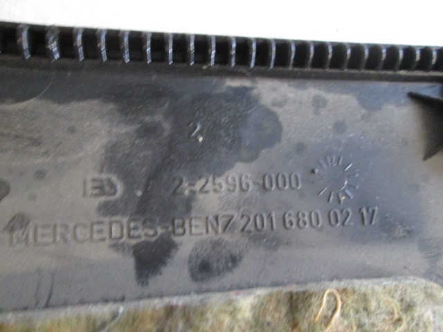 MONTA?NI DELI /  ARMATURNE PLOSCE SPODNJI OEM N. 2016800217 ORIGINAL REZERVNI DEL MERCEDES CLASSE 190 W201 (1982 - 1993)BENZINA LETNIK 1989