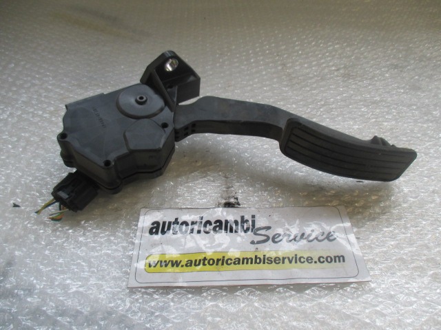 PEDALI OEM N. 04K04B00673 ORIGINAL REZERVNI DEL SUBARU IMPREZA GR GH G3 (06/2007 - 04/2013) BENZINA/GPL LETNIK 2008