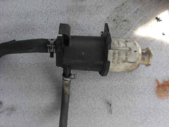 REZERVOAR CRPALKA  SERVO VOLAN OEM N.  ORIGINAL REZERVNI DEL JEEP CHEROKEE MK3 KJ (2001 - 2005) DIESEL LETNIK 2004