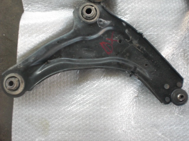 SPREDNJA DESNA ROKA  OEM N.  ORIGINAL REZERVNI DEL RENAULT LAGUNA BG0/1 KG0/1 MK2 BER/SW (11/2000 - 12/2004) DIESEL LETNIK 2003