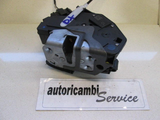 CENTRALNI ZAKLEP SPREDNJIH VRAT  OEM N. 8A6AA21812BF ORIGINAL REZERVNI DEL FORD FIESTA CB1 CNN MK6 (09/2008 - 11/2012) DIESEL LETNIK 2010