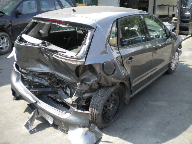 VOLKSWAGEN POLO 1.2 B 51KW 5M 5P (2010) RICAMBIO USATO 