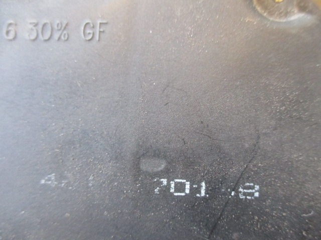 CENTRALNO ZAKLEPANJE PREDNIH LEVIH VRAT OEM N. 4B0839015B ORIGINAL REZERVNI DEL AUDI A6 C5 4B 4B5 4B2 BER/SW (1997 - 2001) DIESEL LETNIK 1999