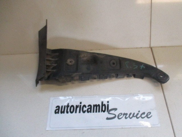 NOSILCI ZADNJEGA ODBIJACA  OEM N. 4B9807453B ORIGINAL REZERVNI DEL AUDI A6 C5 4B 4B5 4B2 BER/SW (1997 - 2001) DIESEL LETNIK 1999