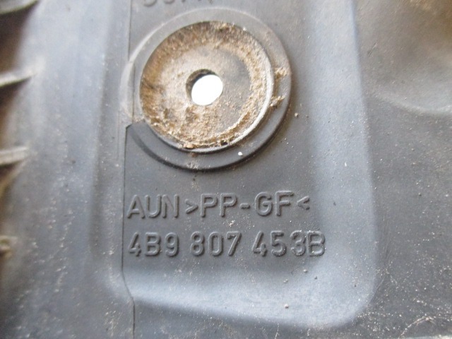 NOSILCI ZADNJEGA ODBIJACA  OEM N. 4B9807453B ORIGINAL REZERVNI DEL AUDI A6 C5 4B 4B5 4B2 BER/SW (1997 - 2001) DIESEL LETNIK 1999