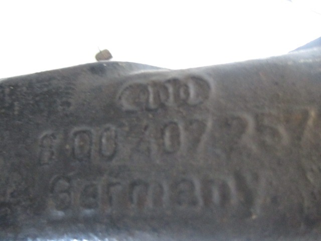 LEVI VRTLJIVI LEZAJ / PESTO KOLESA Z LEZAJEM SPREDAJ OEM N. 8D0407251 ORIGINAL REZERVNI DEL AUDI A6 C5 4B 4B5 4B2 BER/SW (1997 - 2001) DIESEL LETNIK 1999