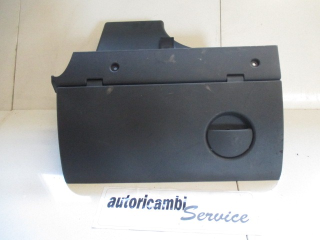 PREDAL ZA DOKUMENTE OEM N. 9114403 ORIGINAL REZERVNI DEL OPEL CORSA C X01 R (2004 - 10/2006) DIESEL LETNIK 2006