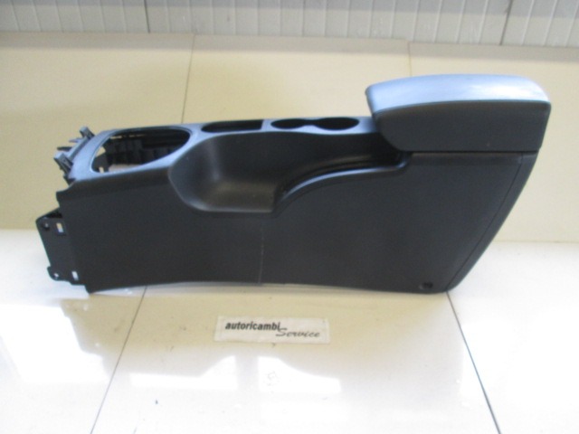 NASLON ZA ROKE/SREDINSKA KONZOLA OEM N. 96910BR03A ORIGINAL REZERVNI DEL NISSAN QASHQAI J10E (03/2010 - 2013) DIESEL LETNIK 2012