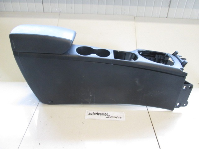 NASLON ZA ROKE/SREDINSKA KONZOLA OEM N. 96910BR03A ORIGINAL REZERVNI DEL NISSAN QASHQAI J10E (03/2010 - 2013) DIESEL LETNIK 2012