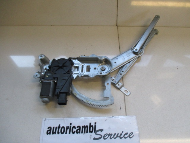 MEHANIZEM DVIGA SPREDNJIH STEKEL  OEM N. 13173068 ORIGINAL REZERVNI DEL OPEL CORSA C X01 R (2004 - 10/2006) DIESEL LETNIK 2004