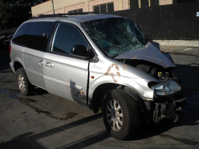 CHRYSLER VOYAGER 2.5 D 105KW 5M 5P (2003) RICAMBIO USATO 
