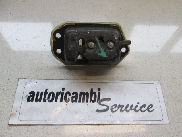 ZAKLEPANJE PRTLJA?NIH VRAT  OEM N. 8250161G00 ORIGINAL REZERVNI DEL SUZUKI BALENO EG (1995 - 2001) BENZINA LETNIK 1996