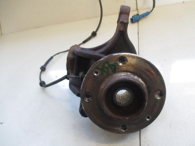 LEVI VRTLJIVI LEZAJ / PESTO KOLESA Z LEZAJEM SPREDAJ OEM N. 330776 ORIGINAL REZERVNI DEL PEUGEOT 207 / 207 CC WA WC WD WK (2006 - 05/2009) BENZINA LETNIK 2007