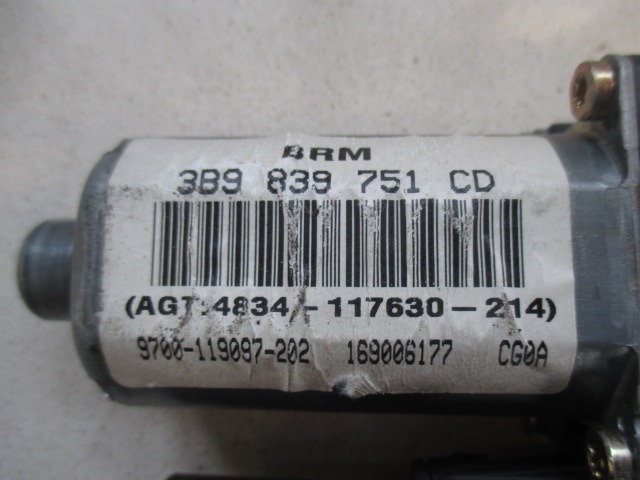 MOTORCEK ELEKTRICNEGA POMIKA ZADNJEGA STEKLA  OEM N. 3B9839751CD ORIGINAL REZERVNI DEL VOLKSWAGEN PASSAT B5 3B2 3B5 BER/SW (08/1996 - 11/2000)DIESEL LETNIK 2000