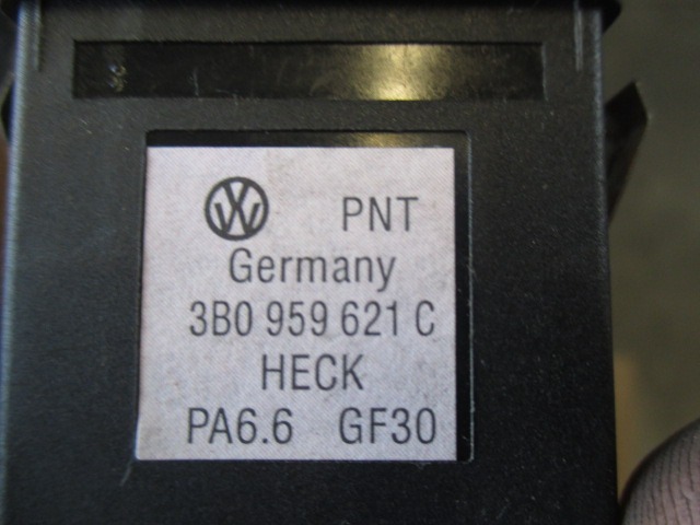 RAZLICNA STIKALA  OEM N. 3B0959621C ORIGINAL REZERVNI DEL VOLKSWAGEN PASSAT B5 3B2 3B5 BER/SW (08/1996 - 11/2000)DIESEL LETNIK 2000