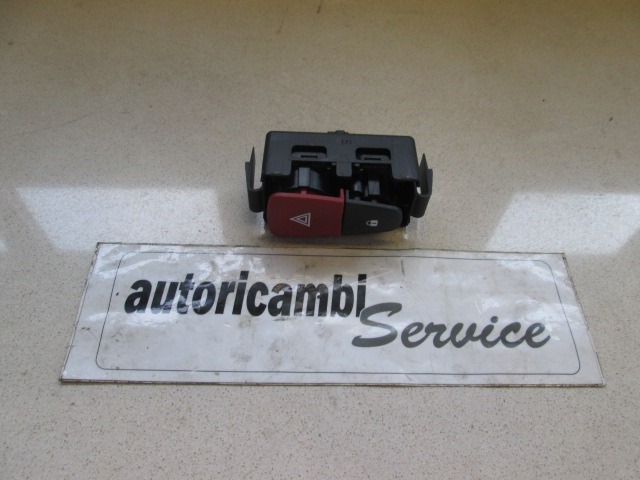 STIKALO VARNOSTNIH ZMIGAVCEV  OEM N. 8200483813 ORIGINAL REZERVNI DEL RENAULT MEGANE MK3 BZ0/1 B3 DZ0/1 KZ0/1 BER/SPORTOUR/ESTATE (2009 - 2015) DIESEL LETNIK 2011