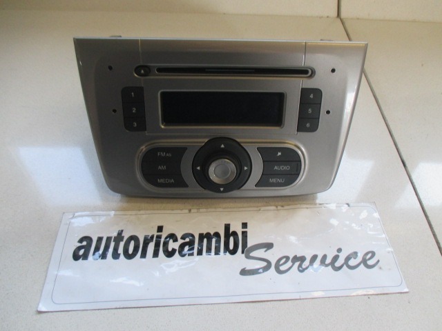 RADIO CD / OJACEVALNIK / IMETNIK HIFI OEM N. 1560919080 ORIGINAL REZERVNI DEL ALFA ROMEO MITO 955 (2008 - 2018) BENZINA LETNIK 2009