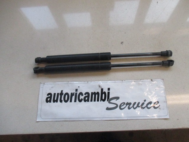 AMORTIZERJI PRTLJAZNIH VRAT  OEM N. 51238202688 ORIGINAL REZERVNI DEL BMW SERIE 3 E46 BER/SW/COUPE/CABRIO (1998 - 2002) DIESEL LETNIK 1999