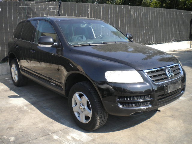 VOLKSWAGEN TOUAREG 2.5 D 4X4 128KW 5M 5P (2004) RICAMBI IN MAGAZZINO