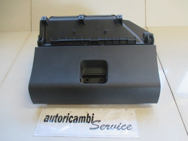 PREDAL ZA DOKUMENTE OEM N. 6Q1857101F ORIGINAL REZERVNI DEL VOLKSWAGEN POLO 9N R (2005 - 10/2009) BENZINA LETNIK 2009