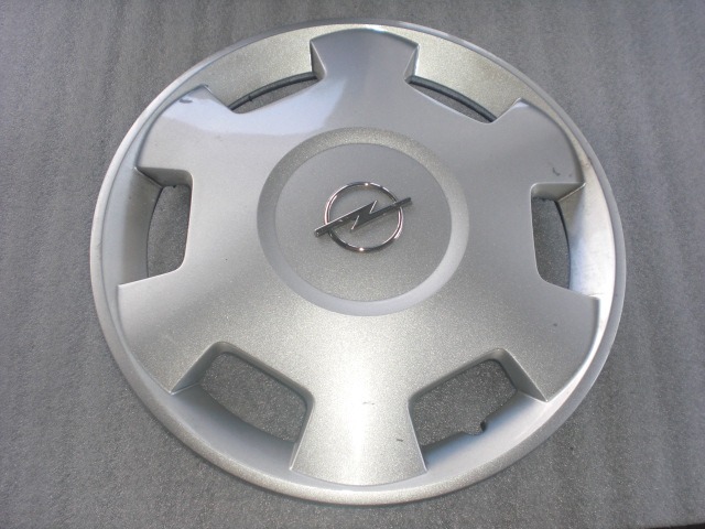 KOLESNI POKROVI OEM N.  ORIGINAL REZERVNI DEL OPEL CORSA B S93 (1993 - 09/2000)  LETNIK