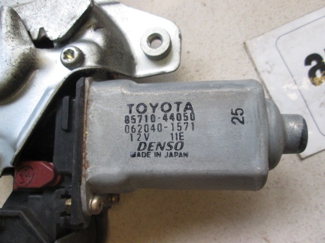 MEHANIZEM DVIGA ZADNJIH STEKEL  OEM N. 862040-1571 ORIGINAL REZERVNI DEL TOYOTA AVENSIS VERSO M2 (2001 - 2004) DIESEL LETNIK 2004