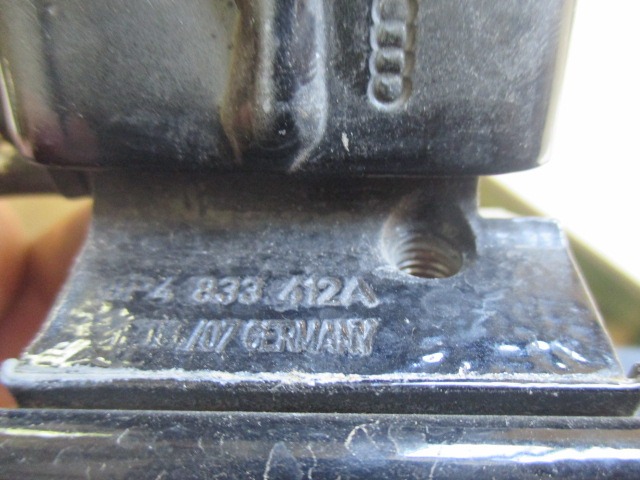 PANTI PRTLJAZNIH VRAT OEM N. 8P4833412A ORIGINAL REZERVNI DEL AUDI A3 MK2 8P 8PA 8P1 (2003 - 2008)DIESEL LETNIK 2007