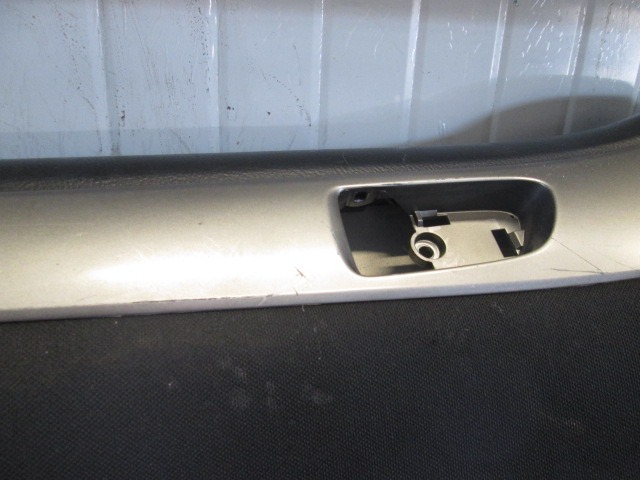 NOTRANJA OBLOGA SPREDNJIH VRAT OEM N. PNASTTYAVENSISVERSOM2MV5P ORIGINAL REZERVNI DEL TOYOTA AVENSIS VERSO M2 (2001 - 2004) DIESEL LETNIK 2004