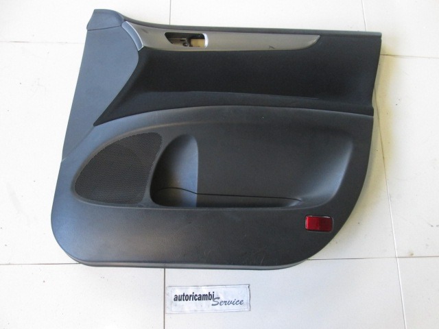 NOTRANJA OBLOGA SPREDNJIH VRAT OEM N. PNADTTYAVENSISVERSOM2MV5P ORIGINAL REZERVNI DEL TOYOTA AVENSIS VERSO M2 (2001 - 2004) DIESEL LETNIK 2004