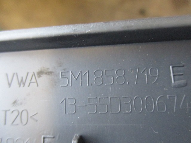 PREDAL ZA DOKUMENTE OEM N. 5M1858719 ORIGINAL REZERVNI DEL VOLKSWAGEN GOLF PLUS 5M1 521 MK1 (2004 - 2009) DIESEL LETNIK 2005