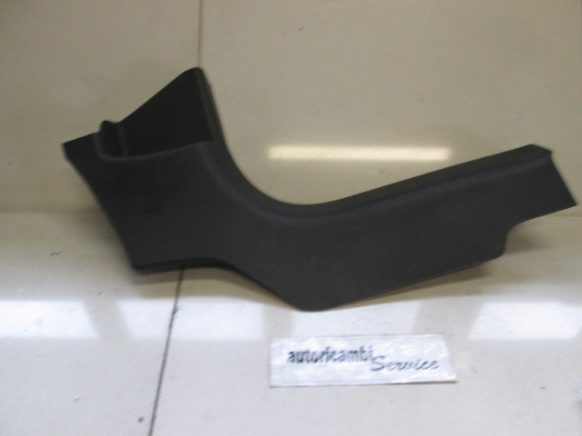 NOTRANJA OBLOGA PRAGA  OEM N. 131129335 ORIGINAL REZERVNI DEL OPEL ZAFIRA B A05 M75 (2005 - 2008) DIESEL LETNIK 2007