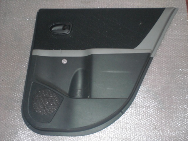 VRATNI PANEL OEM N.  ORIGINAL REZERVNI DEL TOYOTA YARIS P9 MK2 (01/2006 - 2009) BENZINA LETNIK 2008