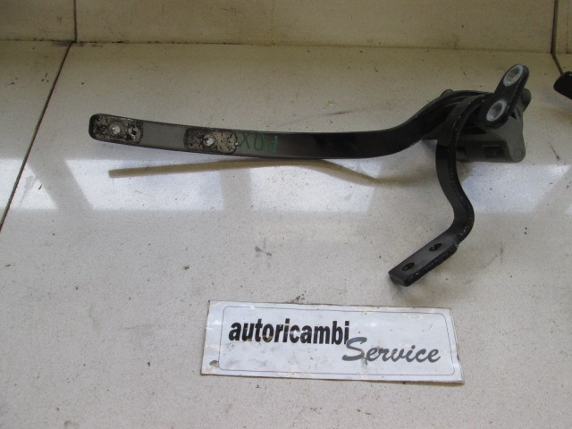 PANTI PRTLJAZNIH VRAT OEM N. 7L6827302C ORIGINAL REZERVNI DEL VOLKSWAGEN TOUAREG 7LA 7L6 7L7 MK1 (2002 - 2007)DIESEL LETNIK 2004